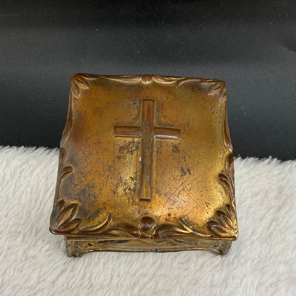 Vintage Estate Trinket Box Gold Tone Square Cross Footed Casket 2.75in